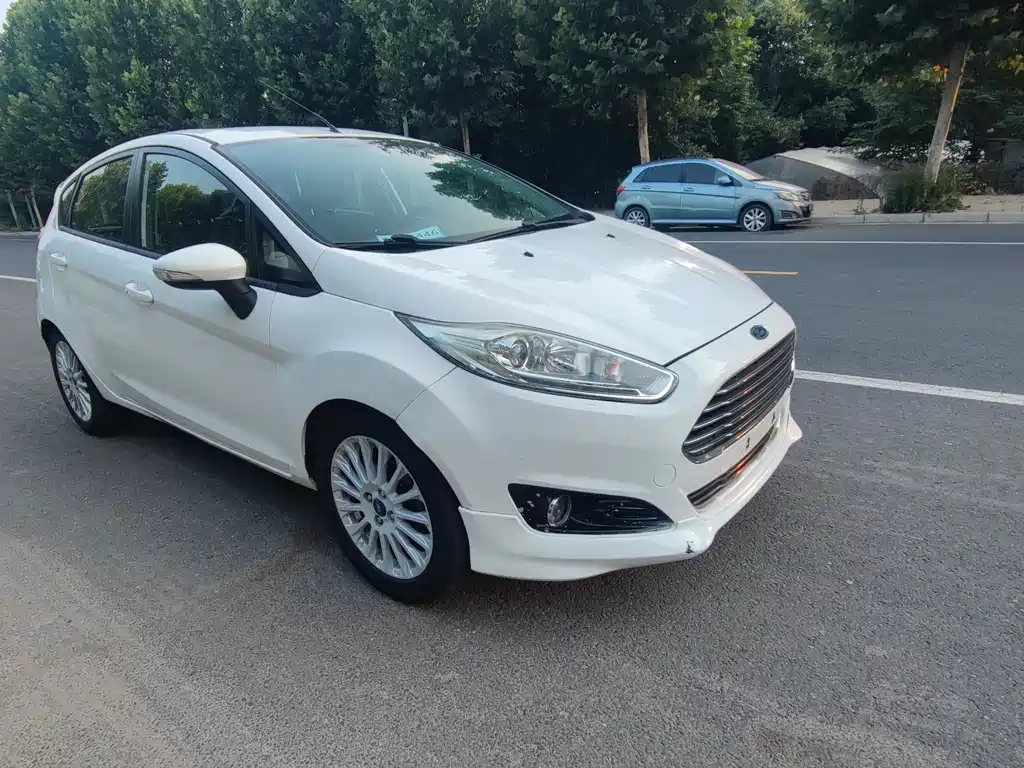 Ford Fiesta 2014 1.0 GTDi AT