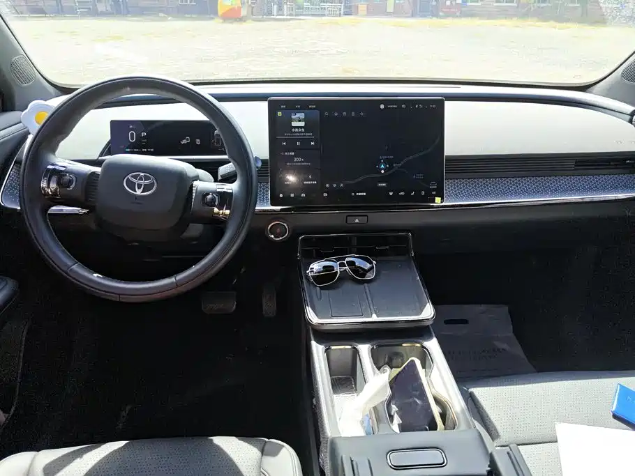 Toyota bZ3X — миниатюра 12