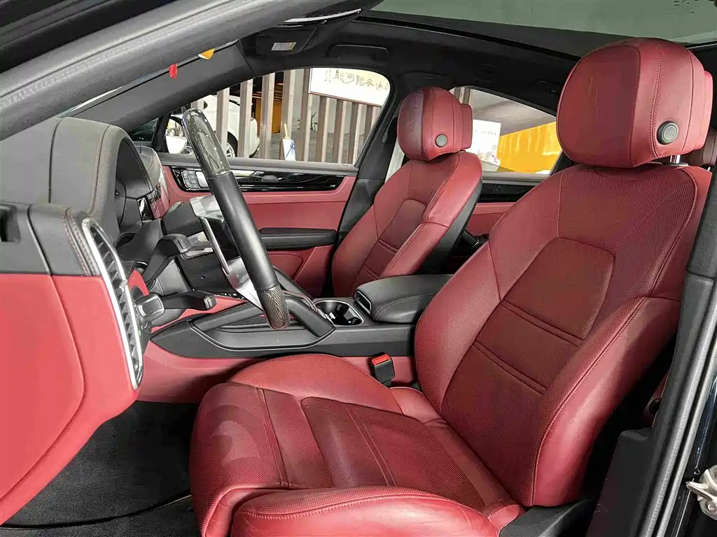 Porsche Cayenne — миниатюра 8