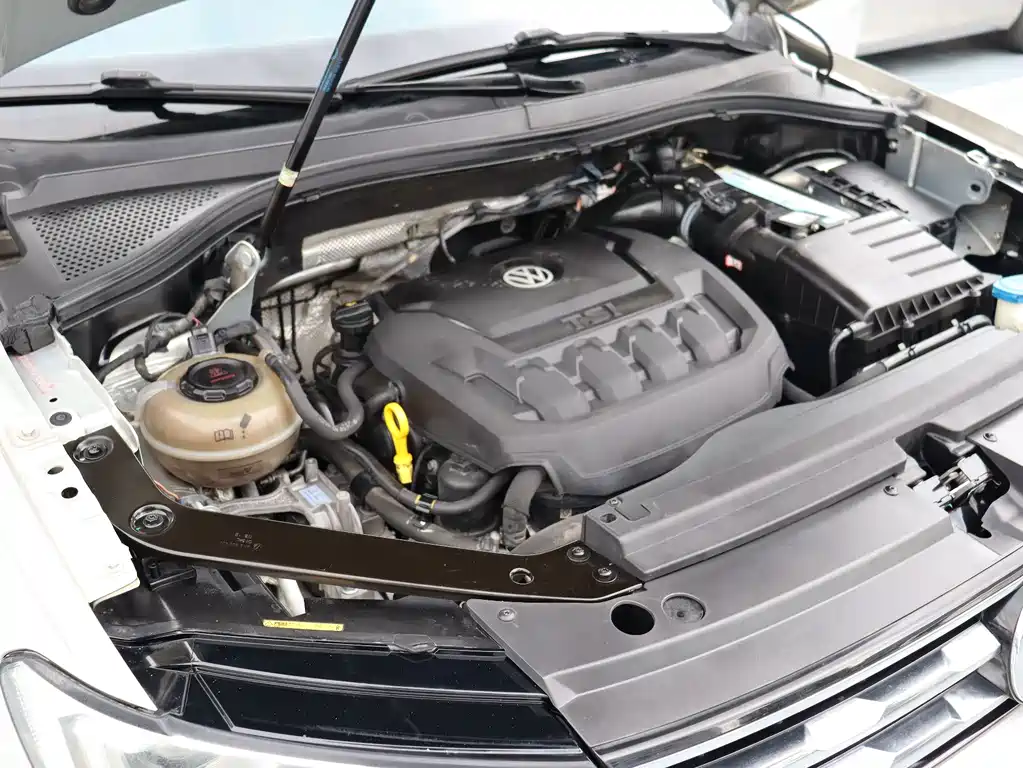 Volkswagen Tiguan L — миниатюра 17