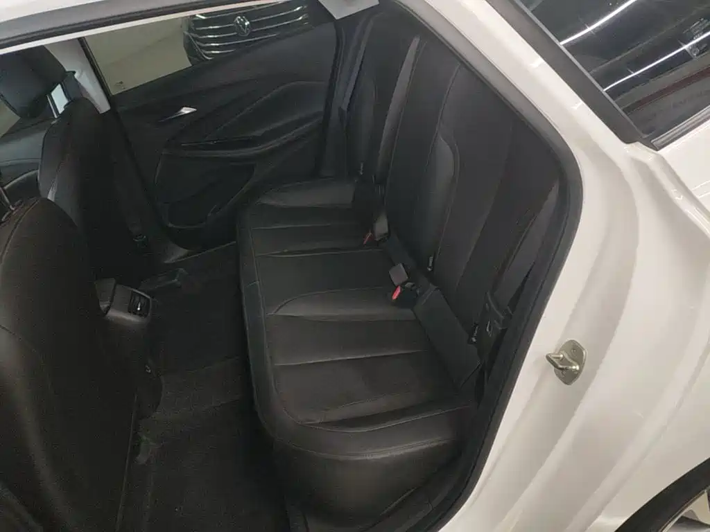 Buick Verano — миниатюра 17