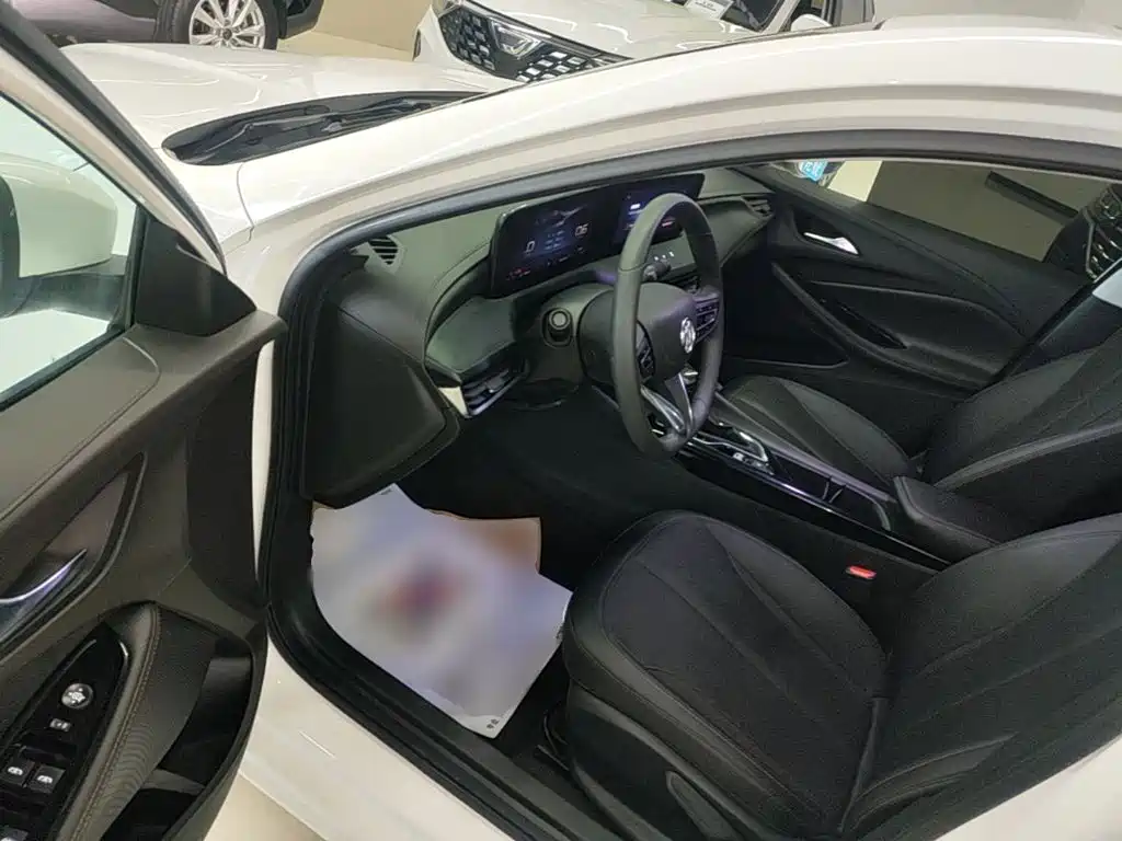 Buick Verano — миниатюра 16