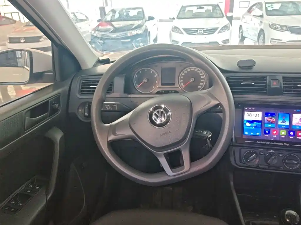 Volkswagen Santana — миниатюра 11