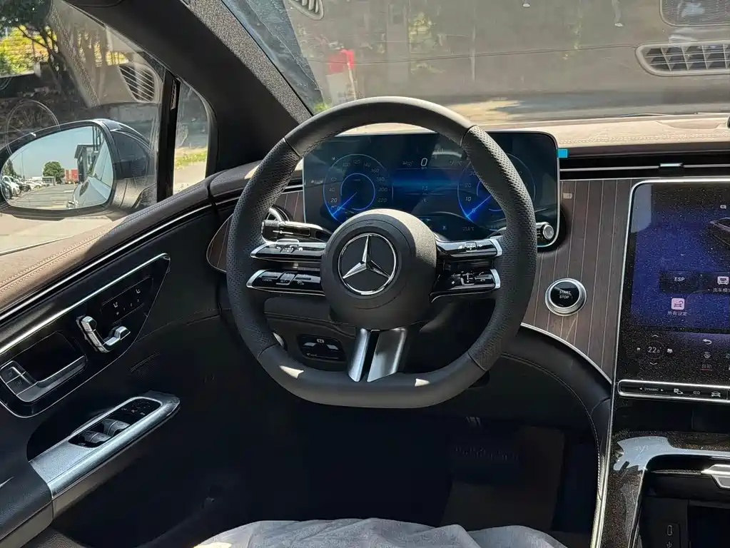Mercedes-Benz EQE — миниатюра 12