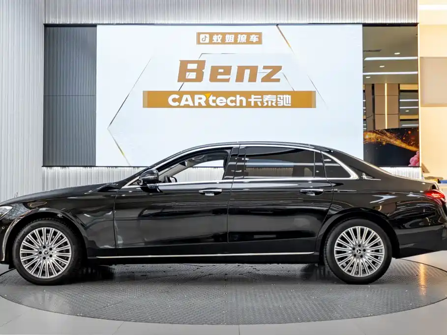Mercedes-Benz E-Class — миниатюра 3
