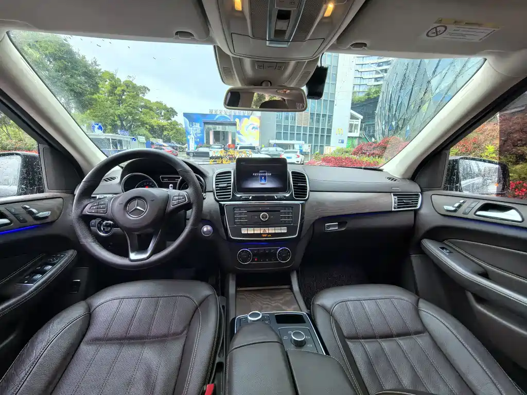 Mercedes-Benz GLE (Import) — миниатюра 5