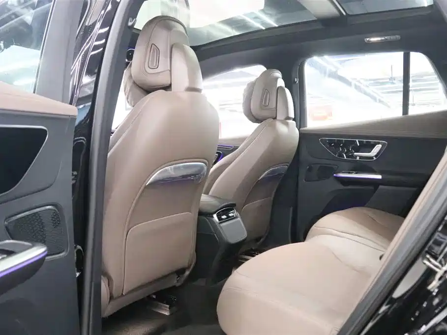 MERCEDES-BENZ EQE SUV