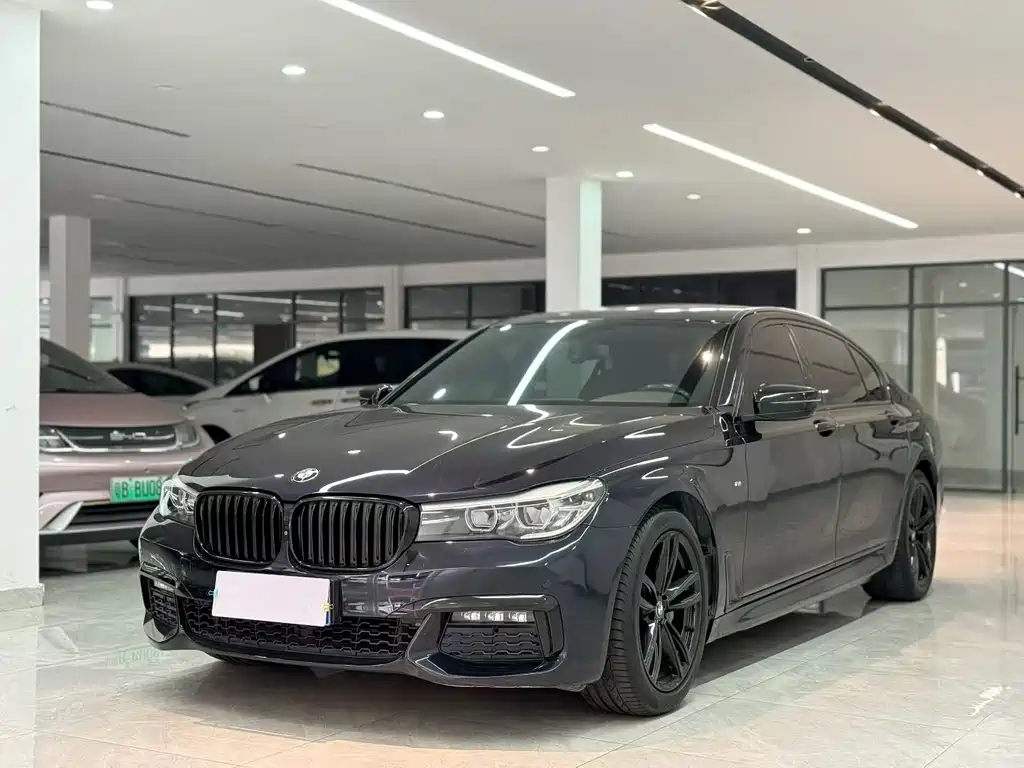 BMW 7 SERIES