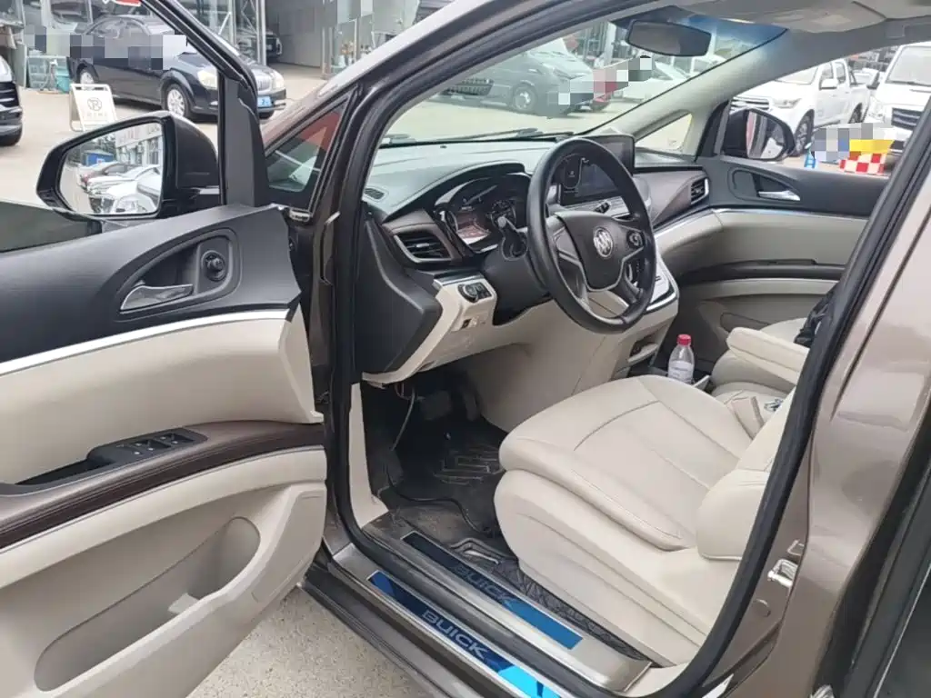 Buick GL8 — миниатюра 16