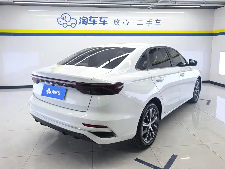 Geely Emgrand — миниатюра 3