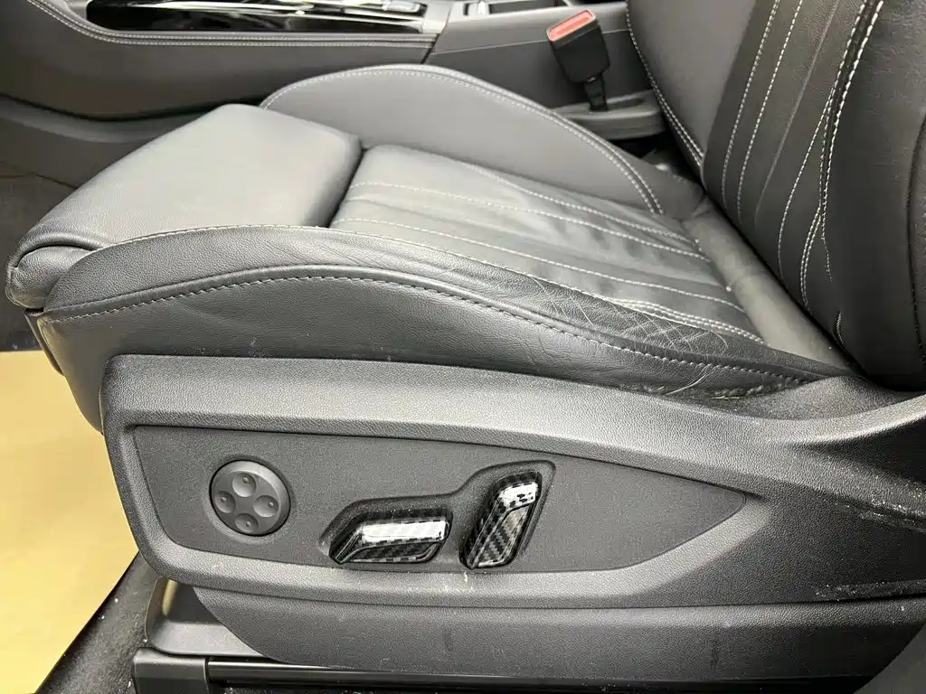 Audi Q5L — миниатюра 19