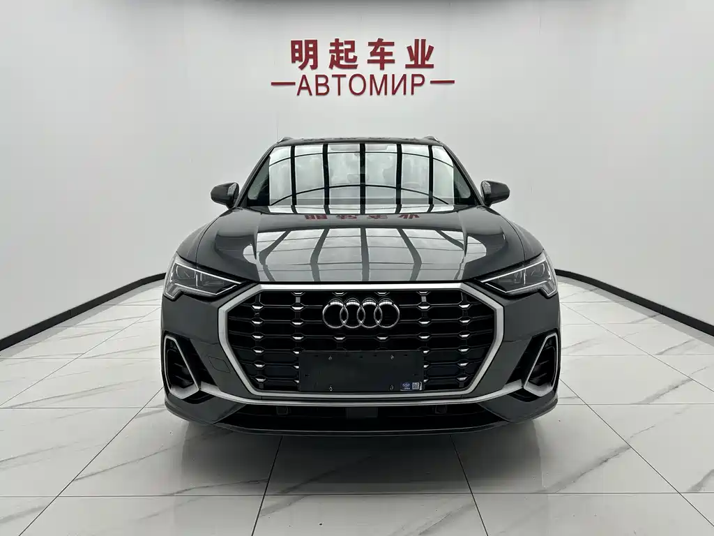 Audi Q3 2023 35 TFSI Fashion (1.4T)