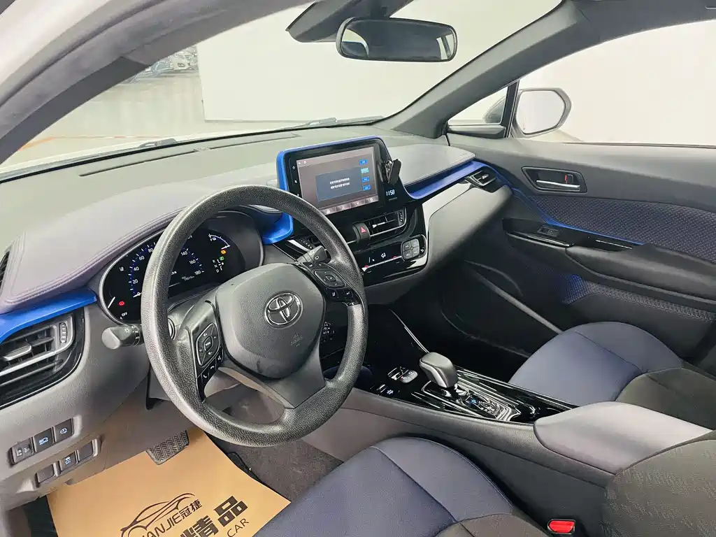 TOYOTA C HR EV