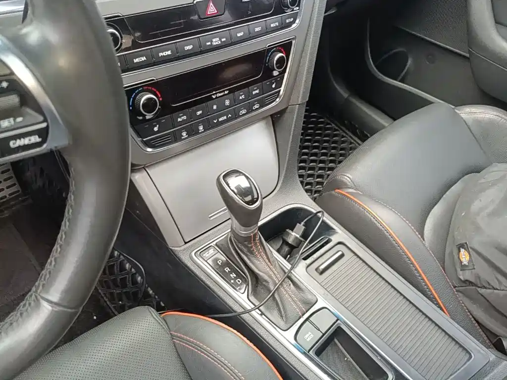 Hyundai Sonata — миниатюра 14