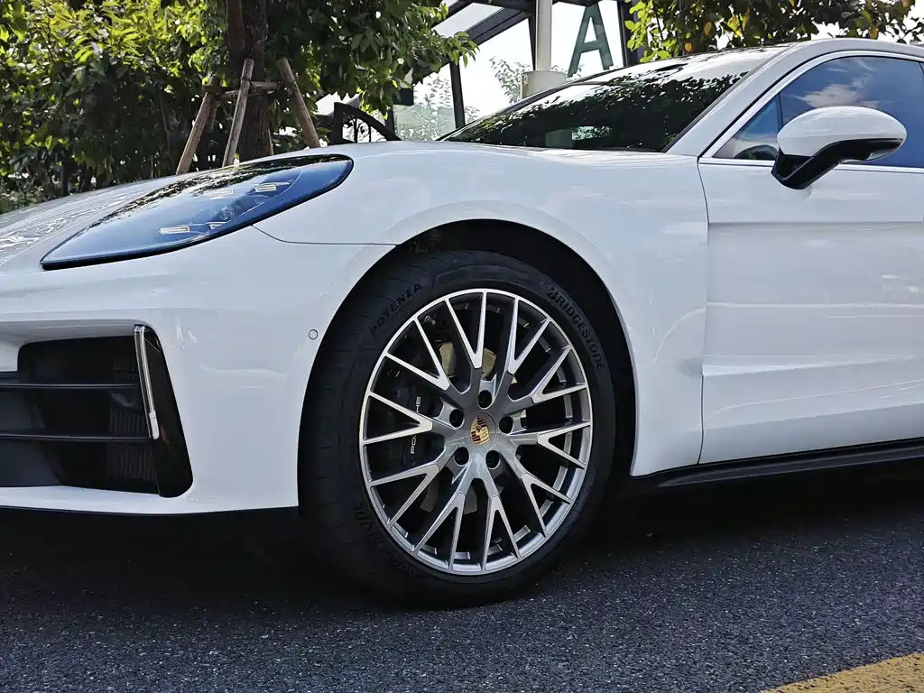 Porsche Panamera — миниатюра 4