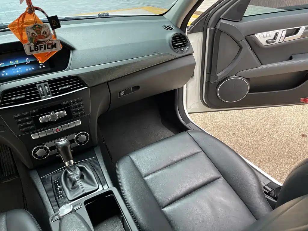 Mercedes-Benz C-Class (Import) — миниатюра 13