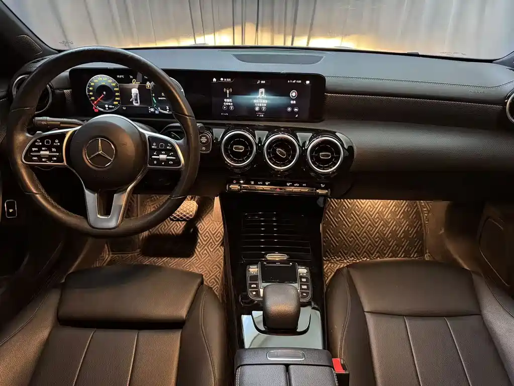 Mercedes-Benz A-Class — миниатюра 11
