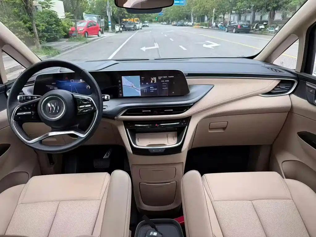 Buick GL8 Hybrid — миниатюра 5