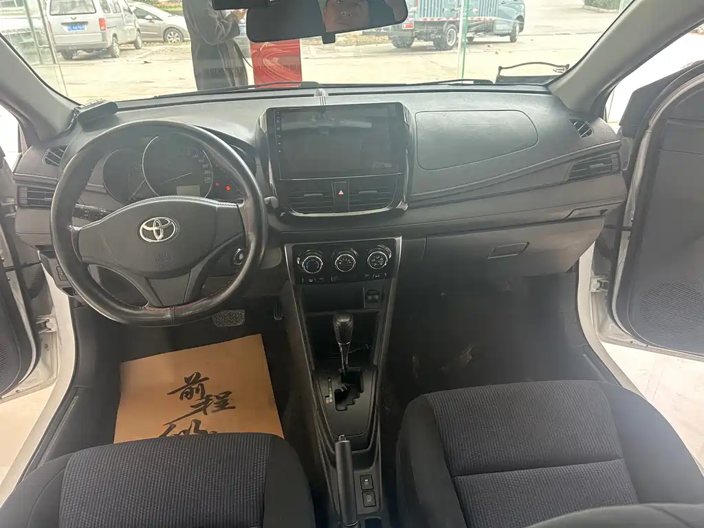 TOYOTA YARIS L TO ENJOY