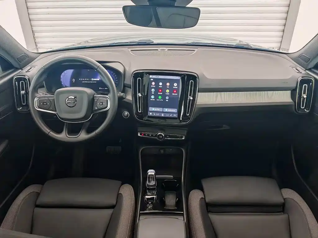 Volvo XC40 — миниатюра 13