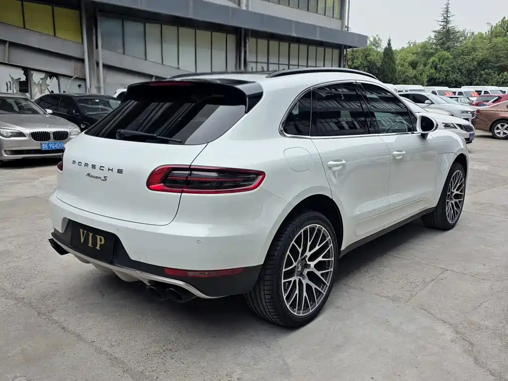 Porsche Macan — миниатюра 9