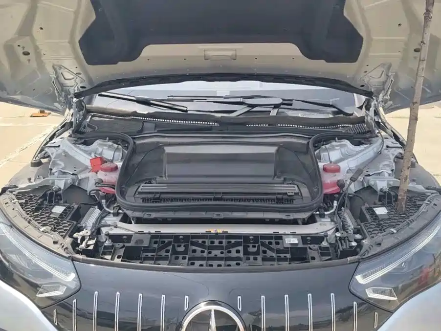 Mercedes-Benz EQE AMG — миниатюра 8