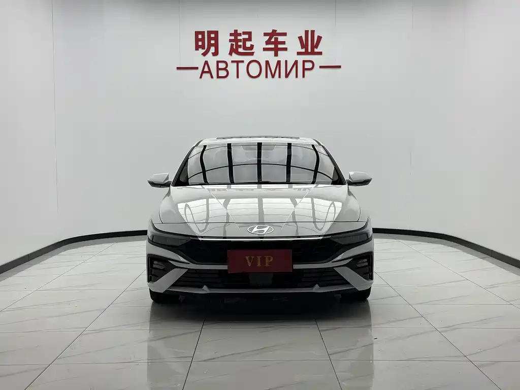 Hyundai Elantra — миниатюра 3