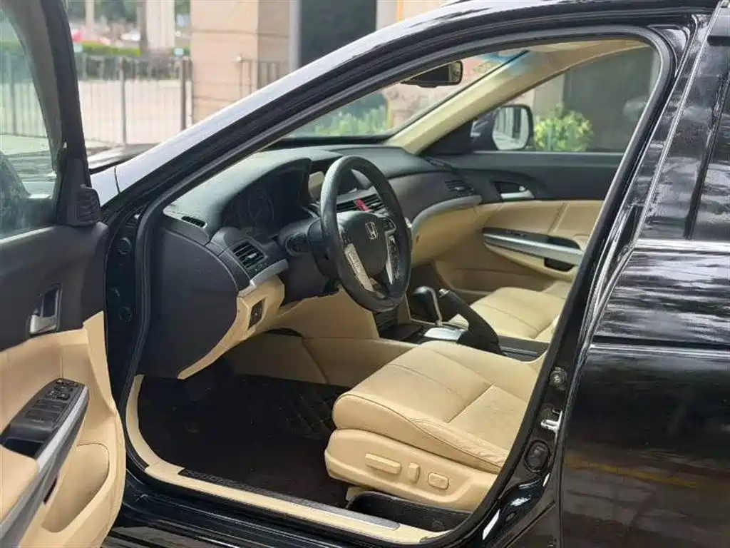 Honda Crosstour 2012 2.4L Luxury
