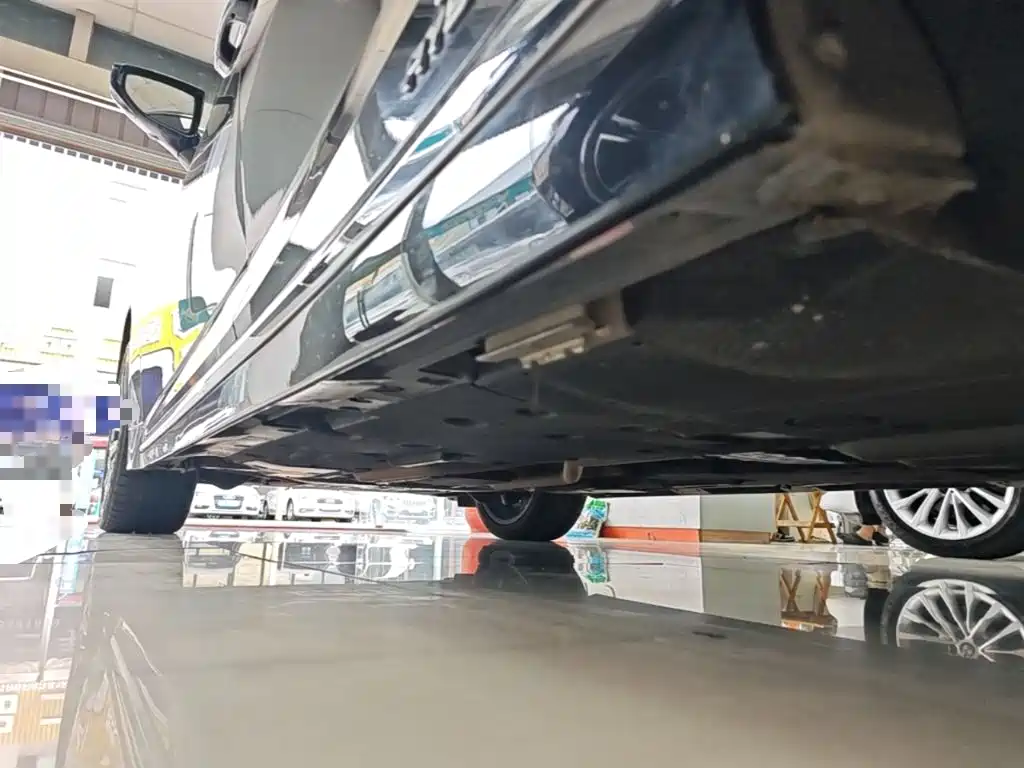 Lexus LS — миниатюра 22