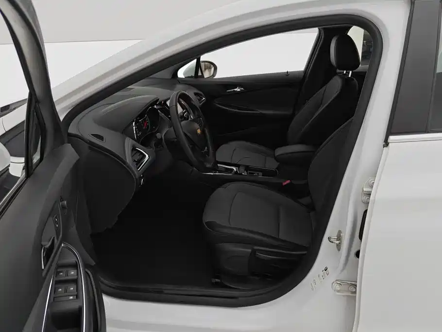 Chevrolet Cruze — миниатюра 9