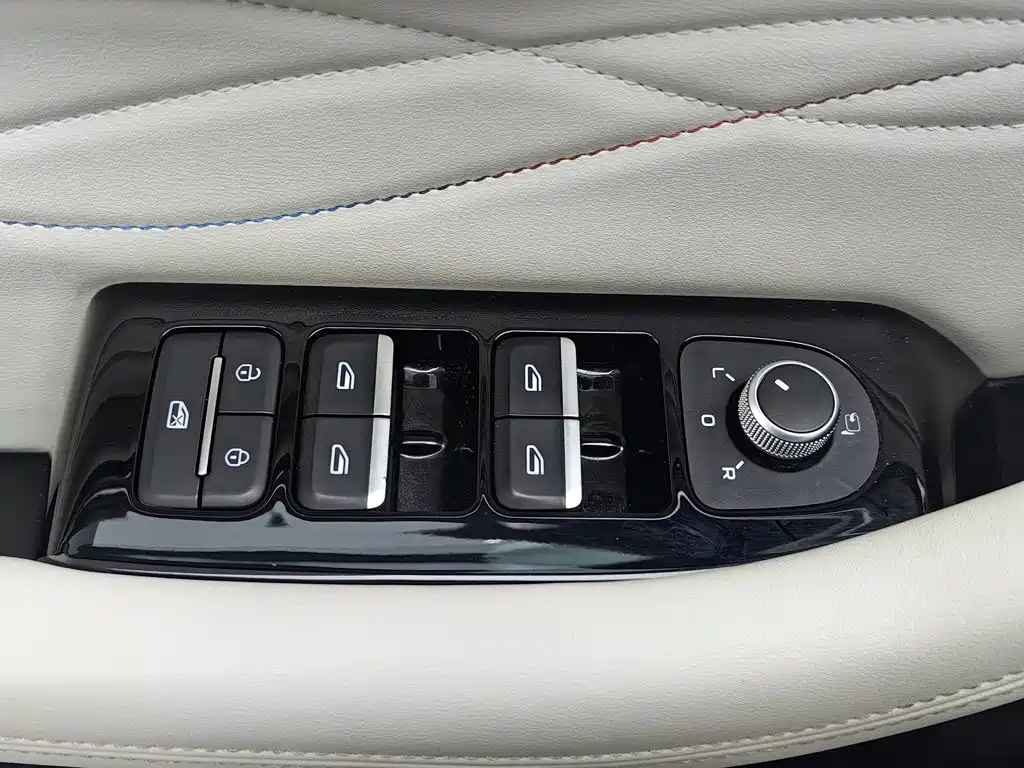 Geely Xingyue L — миниатюра 9