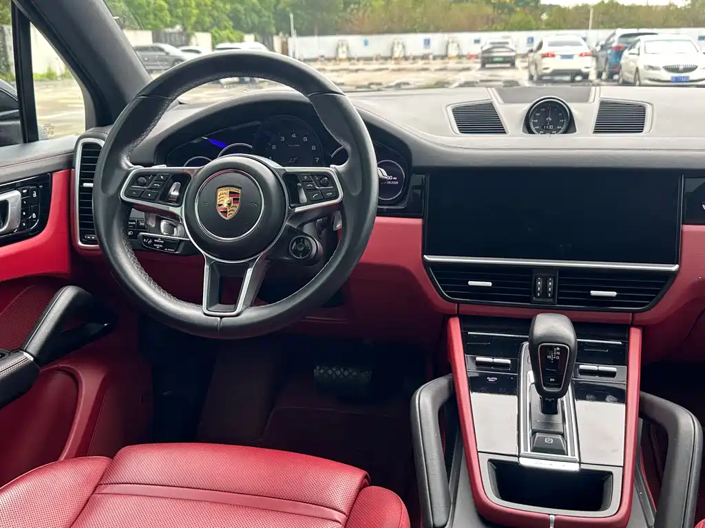 Porsche Cayenne — миниатюра 15