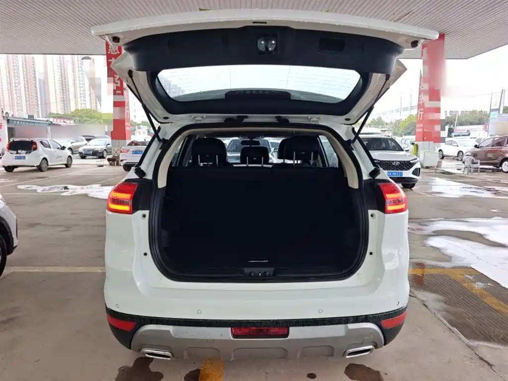 Geely Boyue - фото 15
