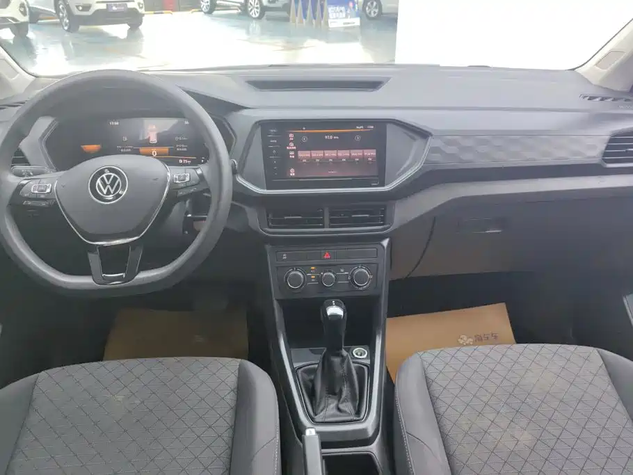 Volkswagen T-Cross — миниатюра 12