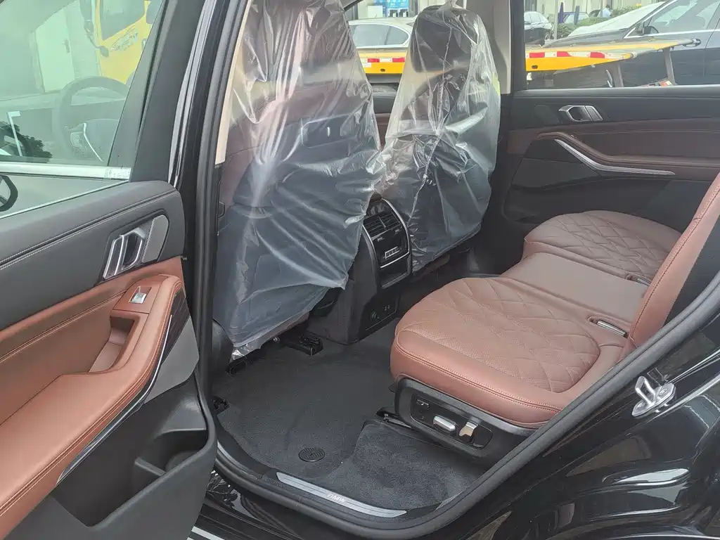 BMW X7 — миниатюра 7