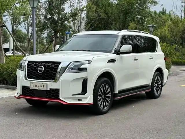 NISSAN TOURE 2017