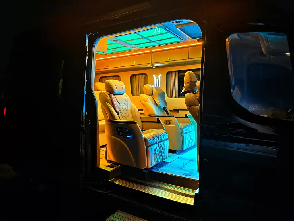 Maxus V90 2019 2.0T AT 7 мест