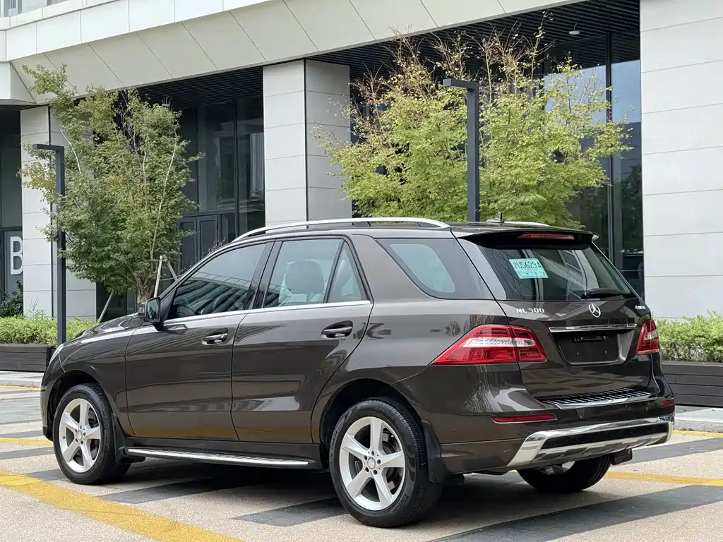 Mercedes-Benz M-Class — миниатюра 5