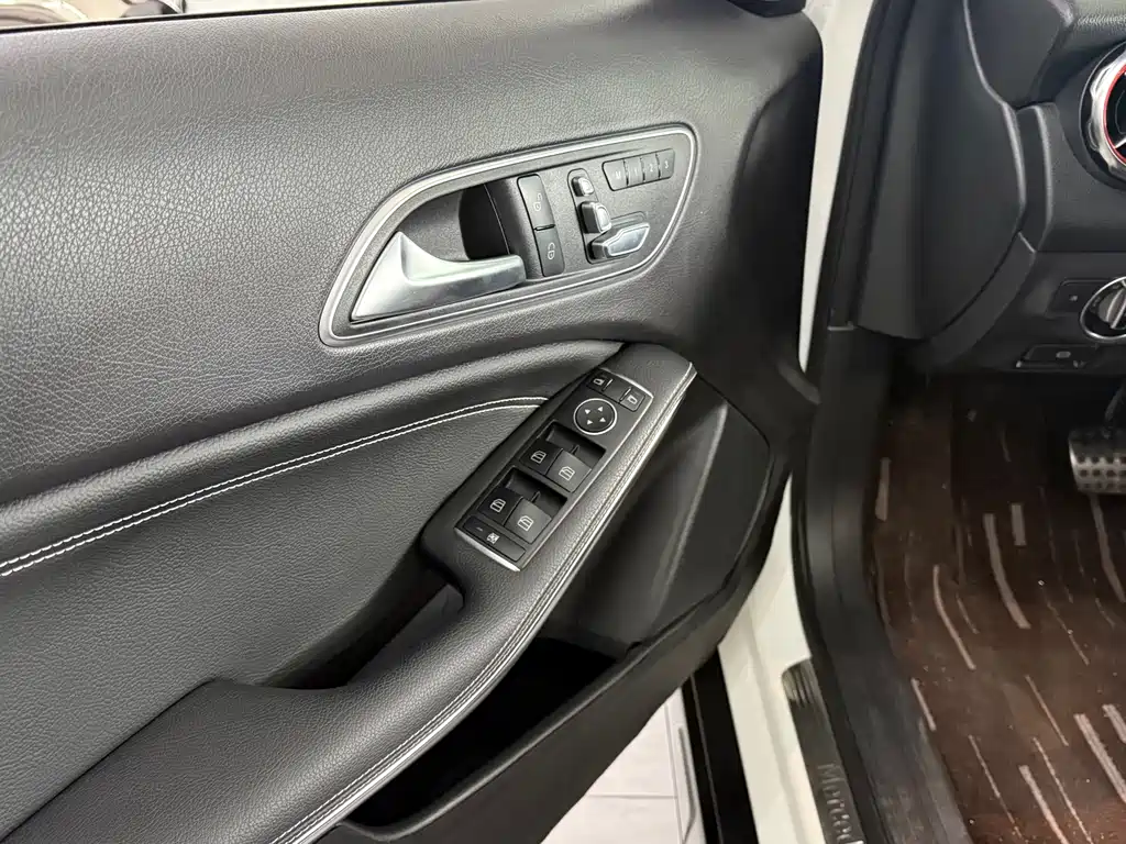 Mercedes-Benz GLA — миниатюра 7