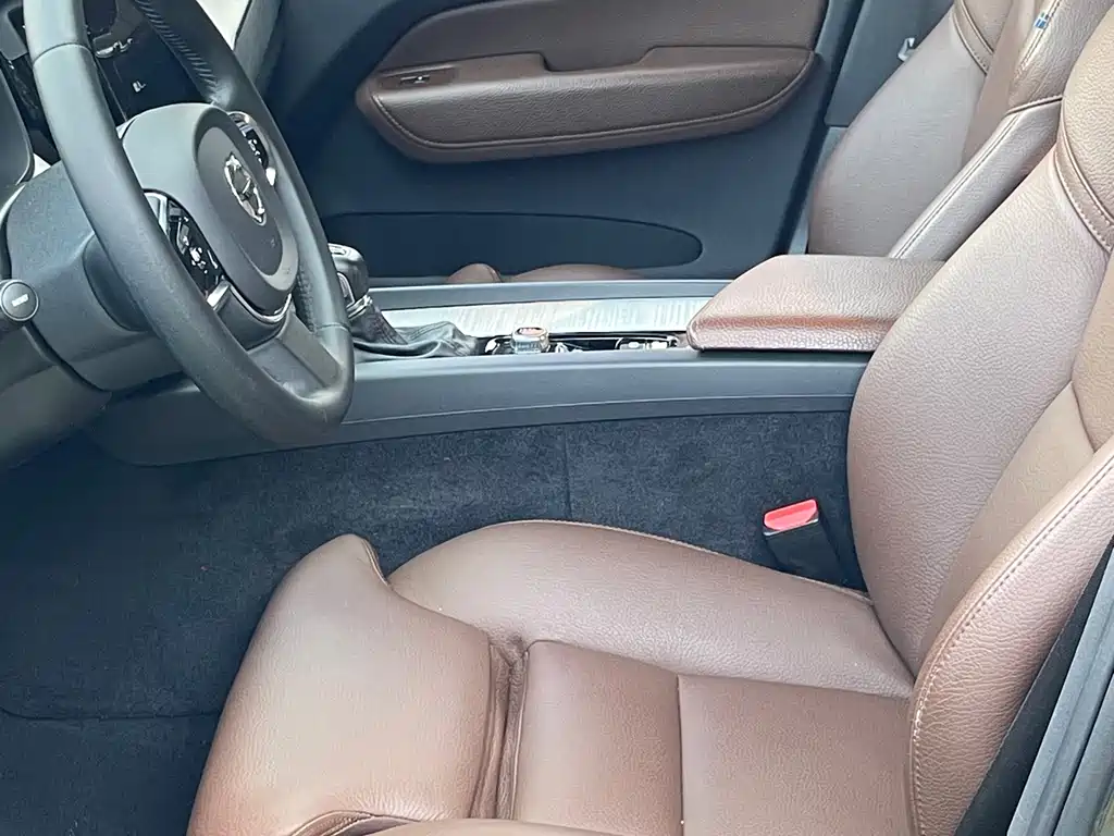 Volvo XC60 — миниатюра 8