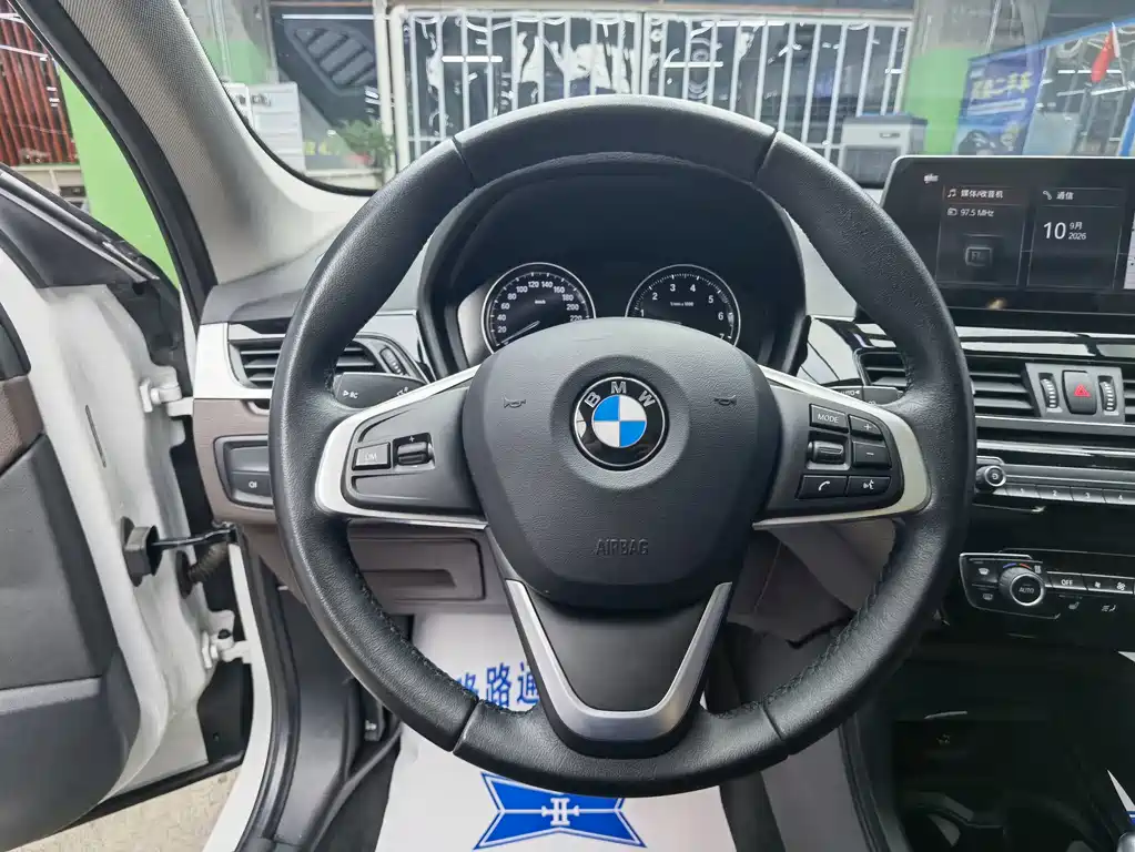 BMW X1 — миниатюра 10