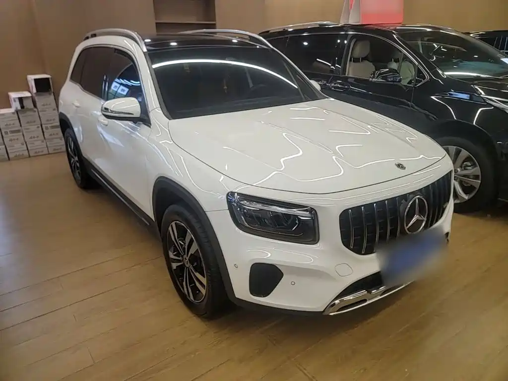 Mercedes-Benz GLB — миниатюра 4