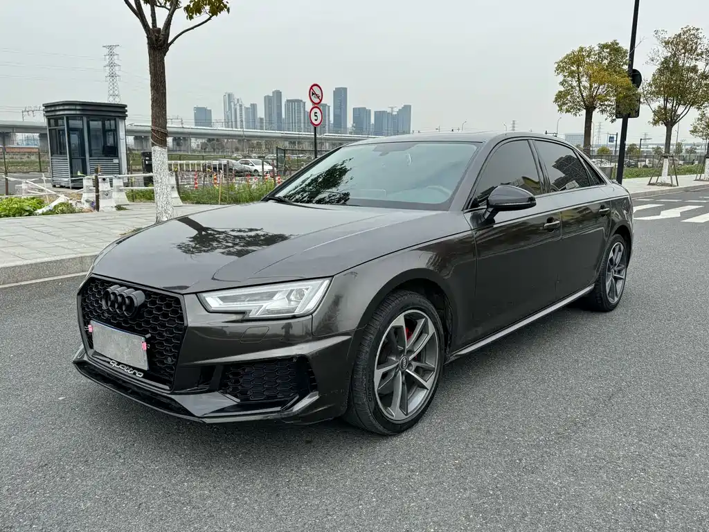 Audi A4L 2020