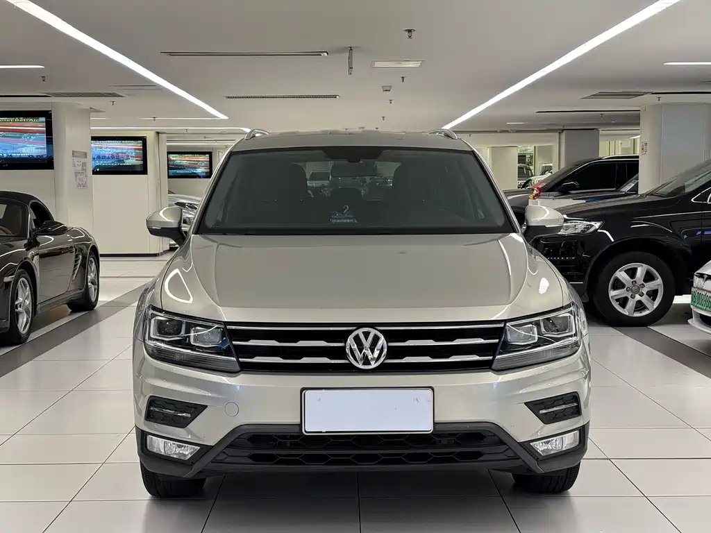 Volkswagen Tiguan L — миниатюра 2