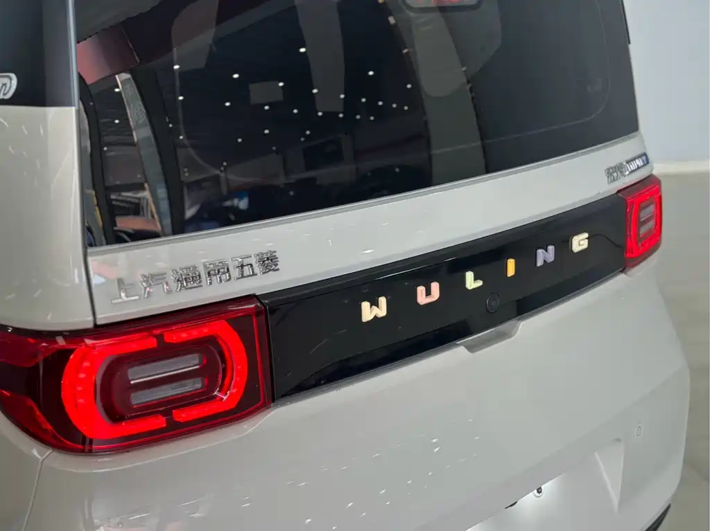Wuling MINIEV — миниатюра 8