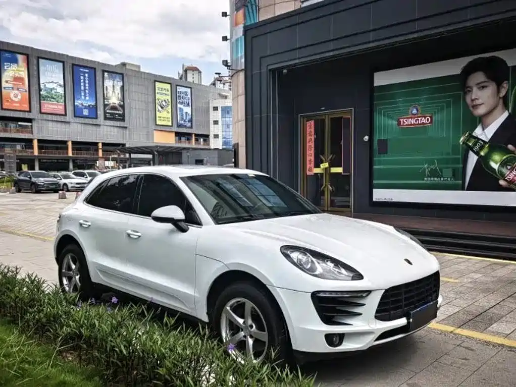 Porsche Macan — миниатюра 3