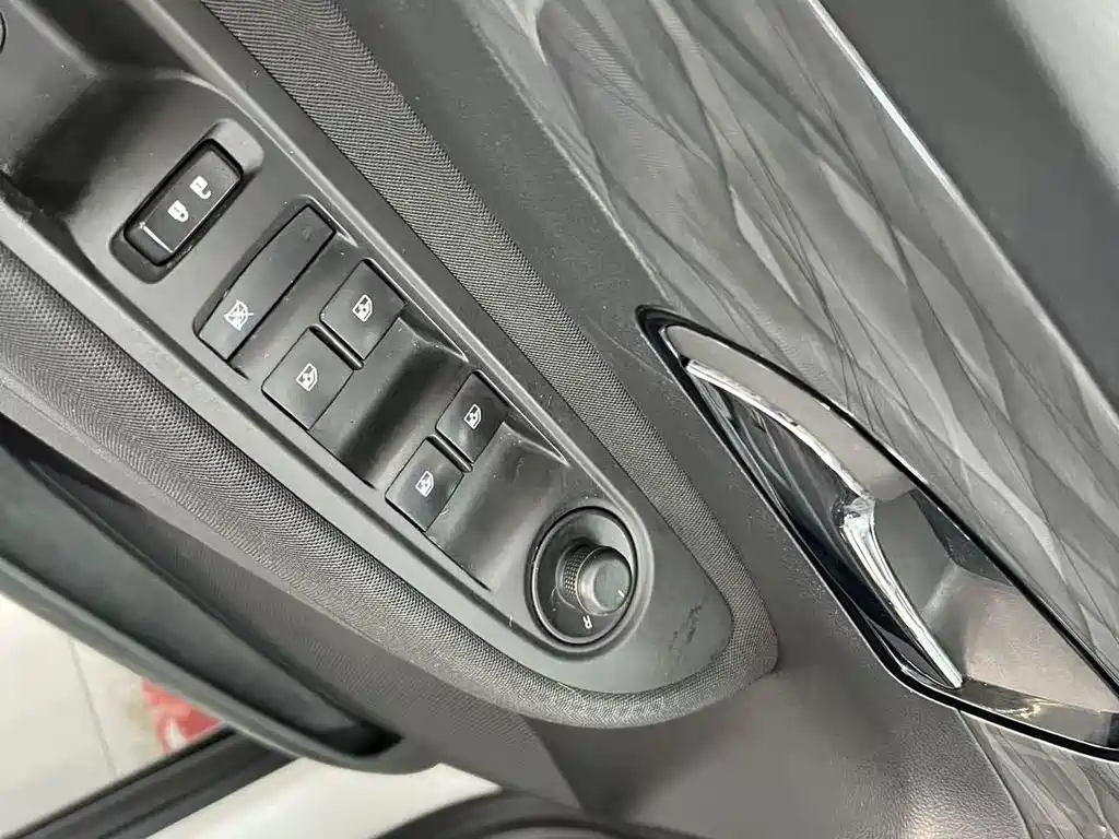 Buick Encore — миниатюра 15