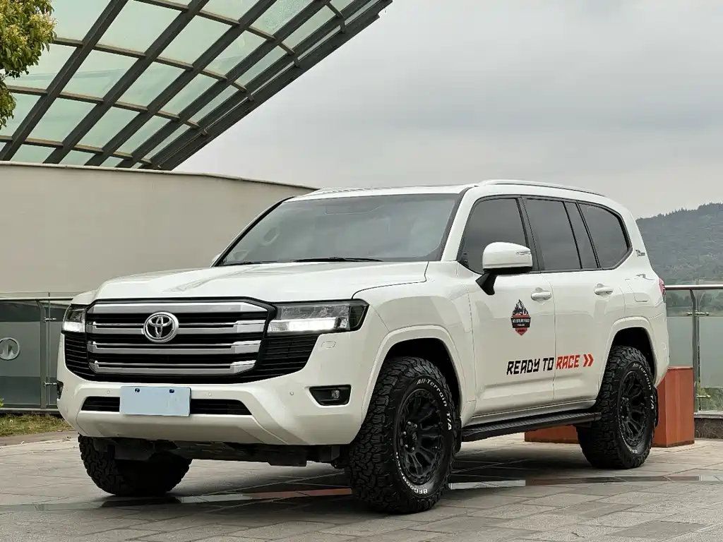 Toyota Land Cruiser 2024
