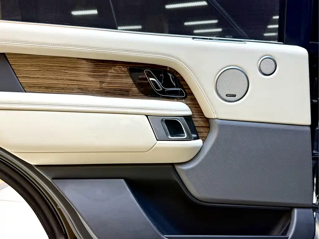 Land Rover Range Rover — миниатюра 12