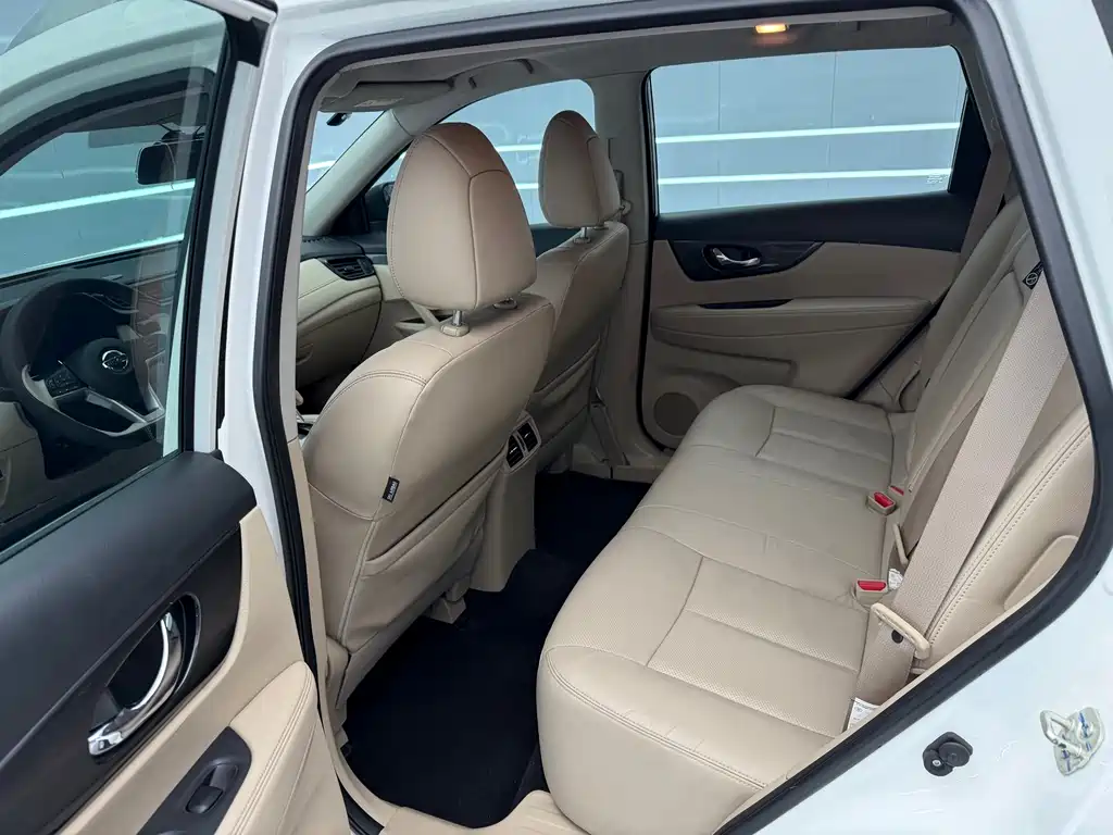Nissan X-Trail 2017 2.0L CVT Comfort 2WD